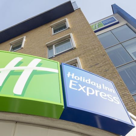 Holiday Inn Express Earls Court, An Ihg Hotel Londra Esterno foto