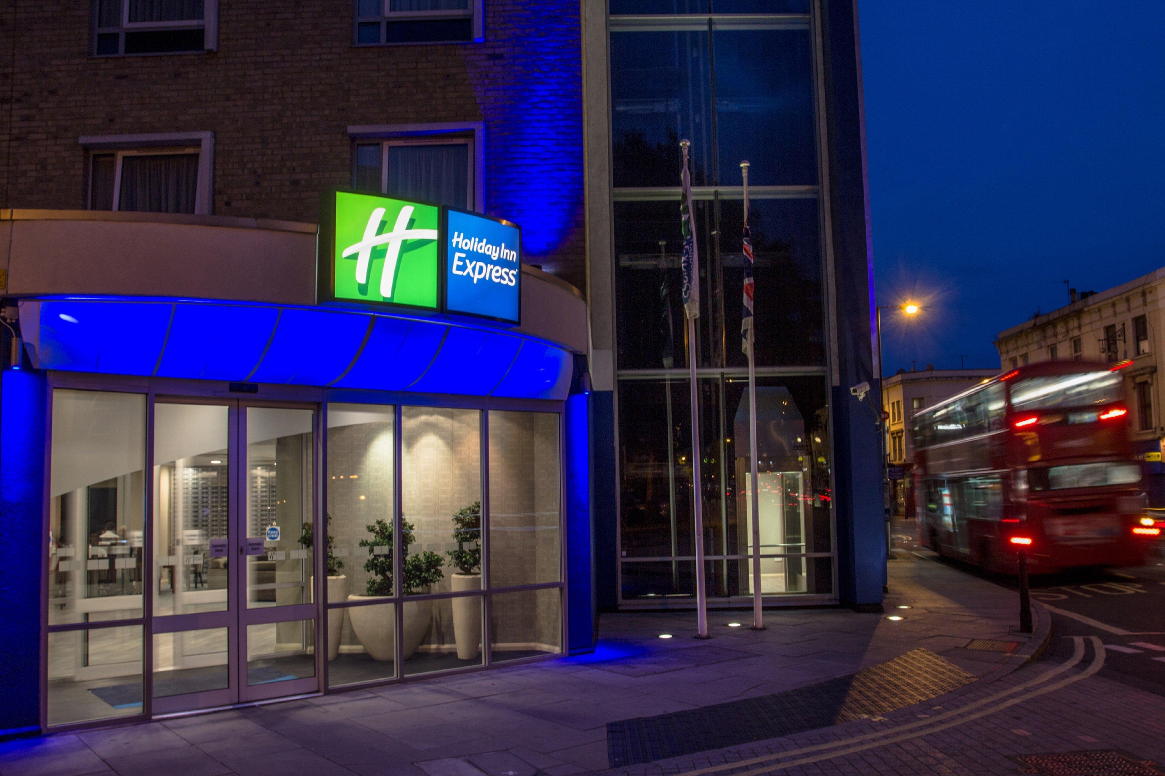 Holiday Inn Express Earls Court, An Ihg Hotel Londra Esterno foto