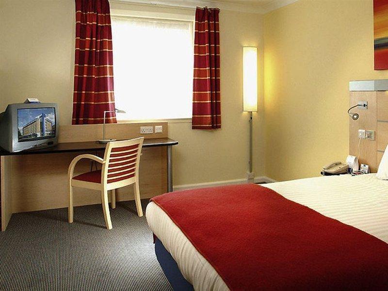 Holiday Inn Express Earls Court, An Ihg Hotel Londra Esterno foto