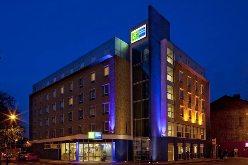 Holiday Inn Express Earls Court, An Ihg Hotel Londra Esterno foto