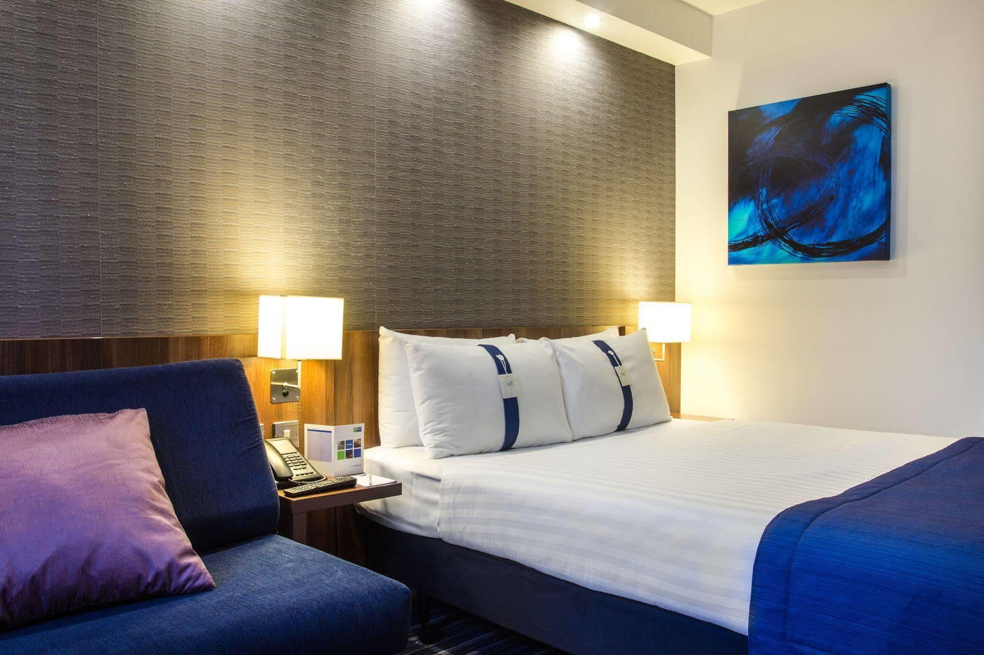 Holiday Inn Express Earls Court, An Ihg Hotel Londra Esterno foto